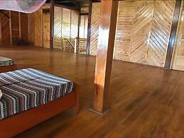 Lenh Family House - Hostel