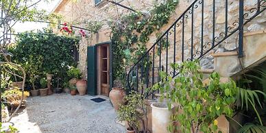 Village House Can Llorito