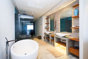 Luxury Hillside Residence at Bangtao