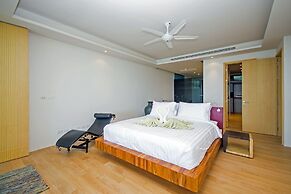 Luxury Hillside Residence at Bangtao