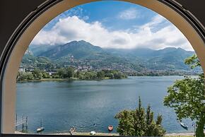 Bluelake Inn - Ostello