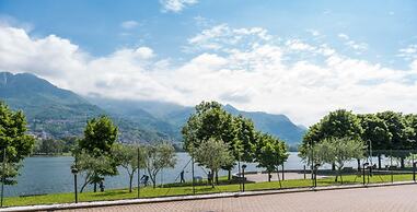 Bluelake Inn - Ostello