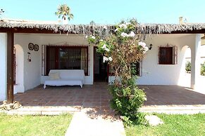 Villa Maria. Barbacoa piscina y jardín
