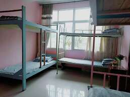 Fenghuang Long Time No See Hostel