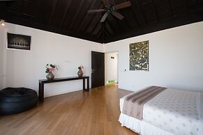 Beautiful 3-Bedroom Villa at Surin Beach