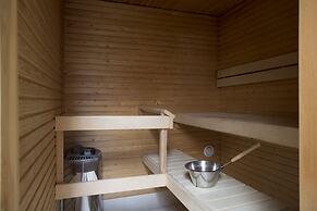 2ndhomes 2BR Penthouse with Balcony and Sauna