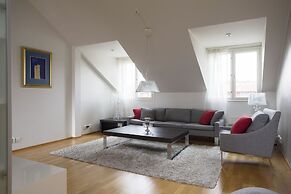 2ndhomes 2BR Penthouse with Balcony and Sauna