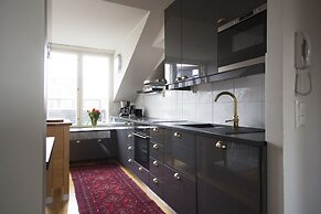 2ndhomes 2BR Penthouse with Balcony and Sauna