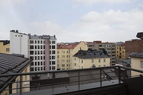 2ndhomes 2BR Penthouse with Balcony and Sauna