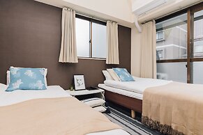 AFP Shimanouchi J Apartment