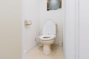 AFP Shimanouchi J Apartment