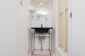 AFP Shimanouchi J Apartment