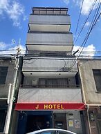 AFP Shimanouchi J Apartment