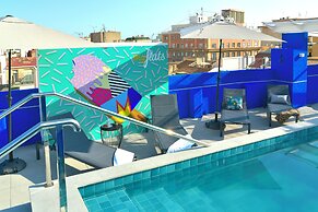 MyFlats Luxury Downtown