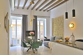 MyFlats Luxury Downtown