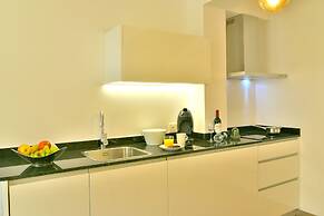 MyFlats Luxury Downtown