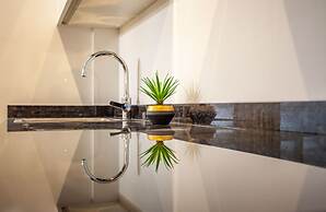 MyFlats Luxury Downtown