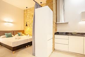 MyFlats Luxury Downtown