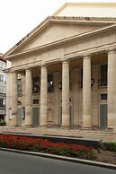 MyFlats Luxury Downtown