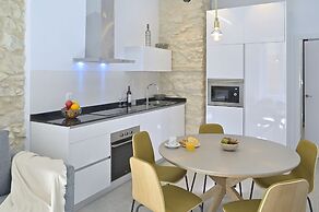 MyFlats Luxury Downtown