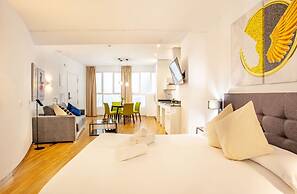 MyFlats Luxury Downtown