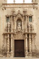 MyFlats Luxury Downtown