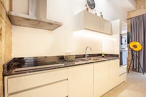 MyFlats Luxury Downtown