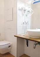 Emigrants on Fontanka