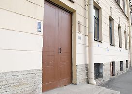 Emigrants on Fontanka