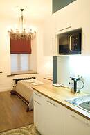 Emigrants on Fontanka