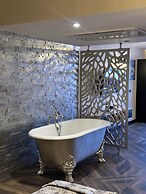 Enki Royal Cesme Hotel