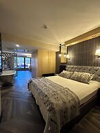 Enki Royal Cesme Hotel