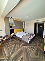 Enki Royal Cesme Hotel