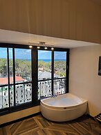 Enki Royal Cesme Hotel