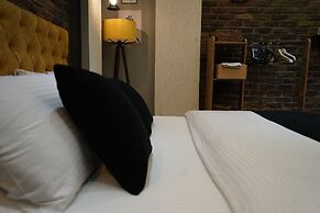 Nova Park Hotel & Suite