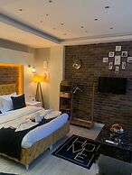 Nova Park Hotel & Suite