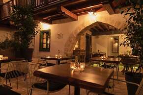 Oinou Strata - Adults Only