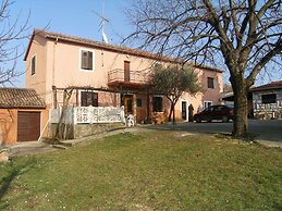 Cozy 4 Person Apartment Marija