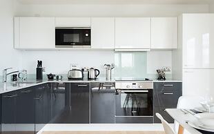 2 bed 2 Bath Greenwich Apart. - London