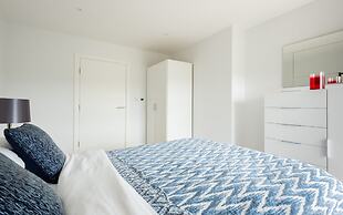 2 bed 2 Bath Greenwich Apart. - London