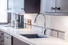 Casa Del Gallo 2 BR by Casago