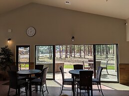 GrandStay Hotel & Suites