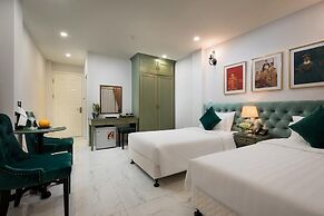 Senses Central Hotel