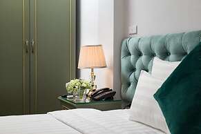 Senses Central Hotel