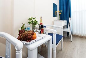 Senses Central Hotel