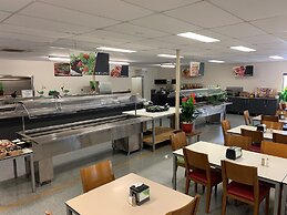 Victoria Accommodation Village