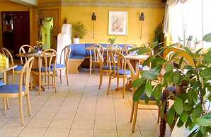 Stadt Cafe Pension Grünstadt