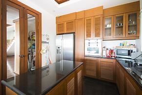 4-BR Seaview Villa with Large Pool at Surin Beach