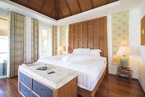 4-BR Seaview Villa with Large Pool at Surin Beach