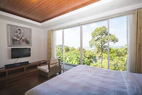 4-BR Seaview Villa with Large Pool at Surin Beach